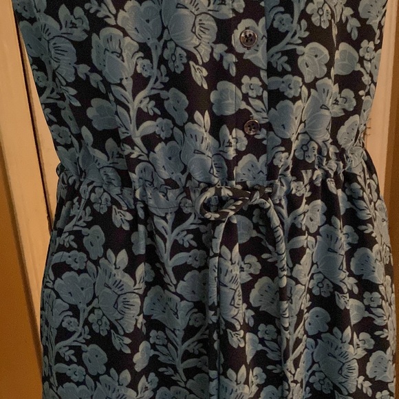 Cabi dress - Picture 4 of 11
